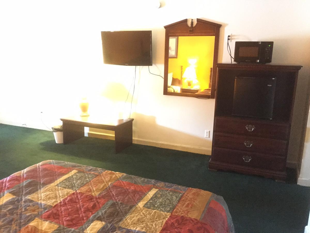 لومبيرتون، كارولاينا الشمالية Budget Inn المظهر الخارجي الصورة