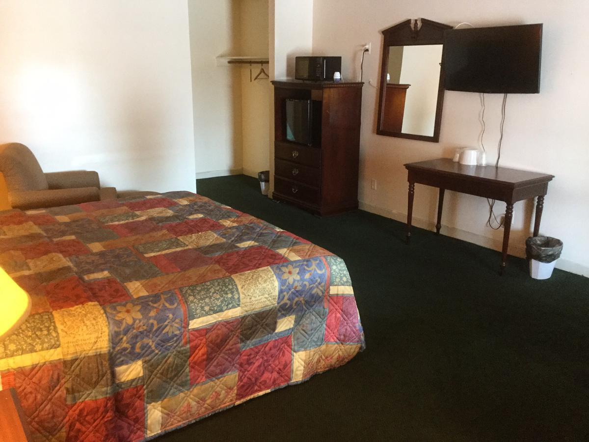 لومبيرتون، كارولاينا الشمالية Budget Inn المظهر الخارجي الصورة